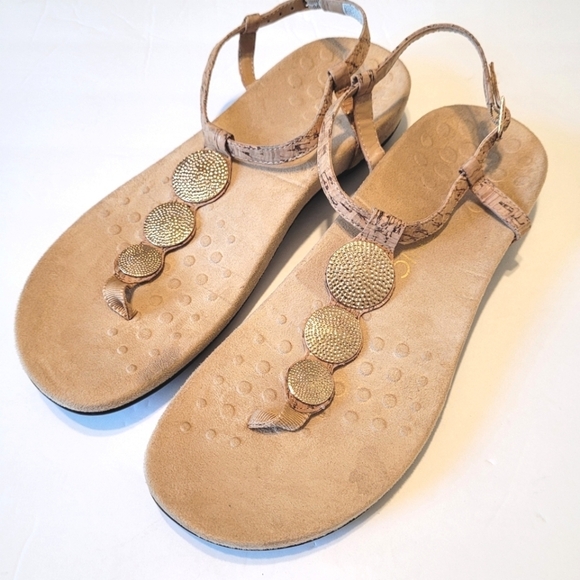 Vionic Lizbeth tan sandals size 10